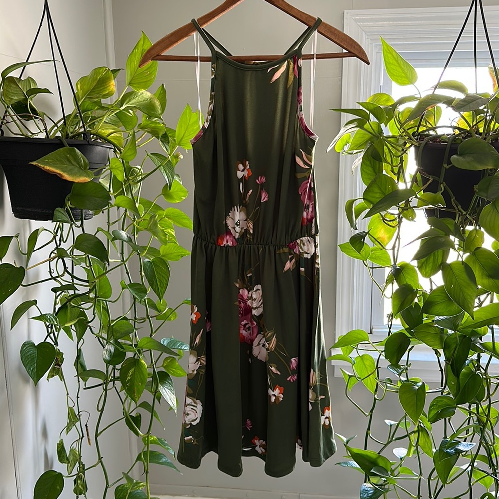 French Gray Floral Dress, size M